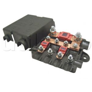 Boîtier de protection électrique pour 4 fusibles MIDI + 1 fusible MEGA